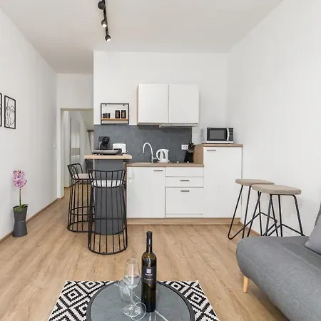 Wine House & Marceta Apartment *